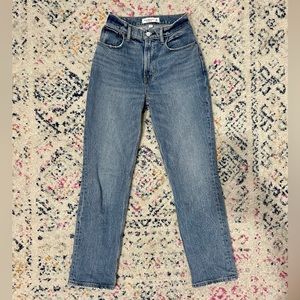 Abercrombie Curve Love Ultra High Rise 90s Straight Jean